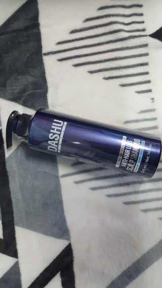 다슈코리아 다슈 데일리 한방 두피 골드 샴푸 500ml — 5점을 준 리뷰어가 2018년 1월 올린 사용 사진