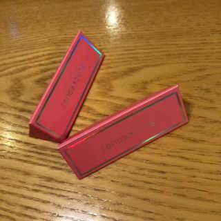 [블랙루즈] 로즈 벨벳 립스틱 택1+랜덤1 — 2점을 준 리뷰어가 2019년 1월 올린 사용 사진