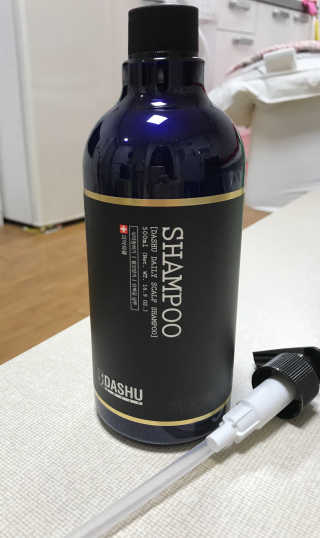 다슈코리아 다슈 데일리 한방 두피 골드 샴푸 500ml — 4.5점을 준 리뷰어가 2017년 6월 올린 사용 사진