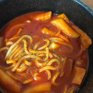 미쓰리떡볶이 just 10 min 패키지 — 5점을 준 리뷰어가 2018년 5월 올린 사용 사진