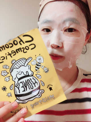 초코무 코스메틱스 초코무 모이스쳐 허니 마스크팩 — 5점을 준 리뷰어가 2018년 7월 올린 사용 사진