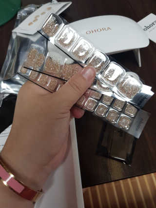[오호라] 19ss 붙이는 패디 세미큐어젤 + 젤램프 — 5점을 준 리뷰어가 2019년 7월 올린 사용 사진