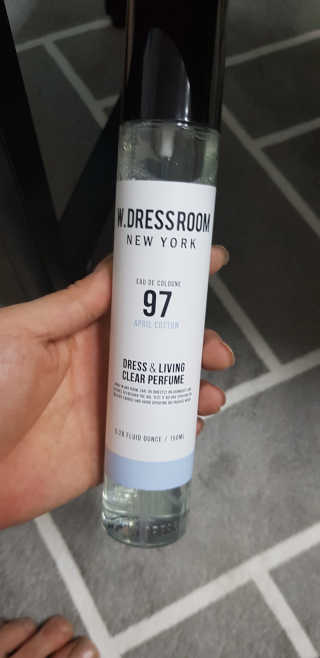 더블유드레스룸 드레스퍼퓸 150ml — 4.67점을 준 리뷰어가 2018년 5월 올린 사용 사진