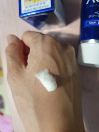 페어아크네 크리미폼 페어아크네 크리미 폼 — 3.5점을 준 리뷰어가 2019년 9월 올린 사용 사진