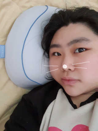 아임슬리핑 프리넥 참편한 메모리폼 경추베개 — 5점을 준 리뷰어가 2020년 2월 올린 사용 사진