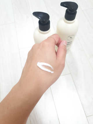 (주)에네스티 내추럴 촉촉  오트밀 바디로션 500ml — 4.5점을 준 리뷰어가 2019년 12월 올린 사용 사진