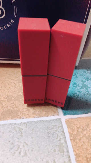 라네베 로즈 벨벳 립스틱 — 4.83점을 준 리뷰어가 2018년 2월 올린 사용 사진