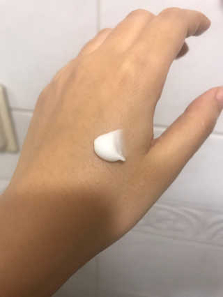 페어아크네 크리미폼 페어아크네 크리미 폼 — 4.5점을 준 리뷰어가 2019년 7월 올린 사용 사진