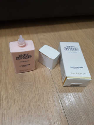 닥터펩티 화이트 웨딩부케 톤업에센스 — 4.5점을 준 리뷰어가 2018년 10월 올린 사용 사진