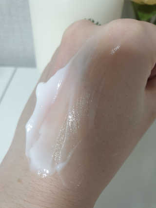 (주)에네스티 내추럴 촉촉  오트밀 바디로션 500ml — 5점을 준 리뷰어가 2020년 3월 올린 사용 사진