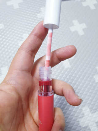 입큰뉴욕 입큰 셀피 키라키라필터 코팅 틴트 — 5점을 준 리뷰어가 2020년 2월 올린 사용 사진