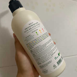 (주)에네스티 내추럴 촉촉  오트밀 바디워시 500ml — 3.5점을 준 리뷰어가 2019년 11월 올린 사용 사진
