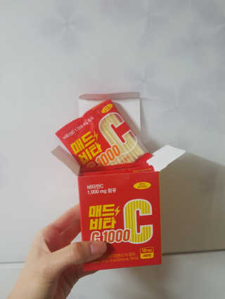 매드비타C 1000 — 5점을 준 리뷰어가 2019년 4월 올린 사용 사진