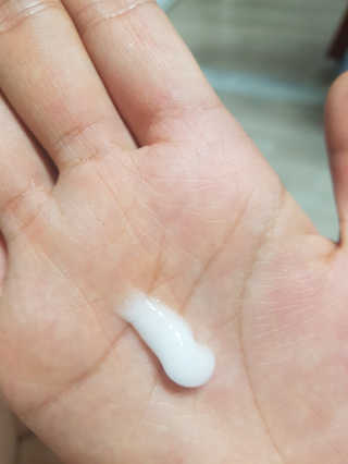 보타미안  엔젤모링가 아쿠아베리어 팩 — 5점을 준 리뷰어가 2018년 2월 올린 사용 사진
