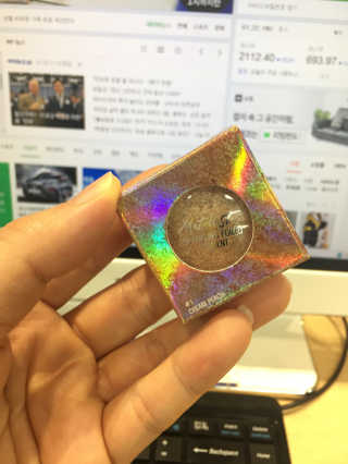 터치인솔 메탈리스트 스파클링 포일드 피그먼트 — 5점을 준 리뷰어가 2019년 1월 올린 사용 사진