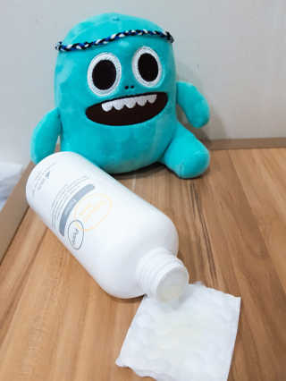 이솔화장품 이솔 세범 리스 포어 토너 200ml — 4.67점을 준 리뷰어가 2018년 8월 올린 사용 사진