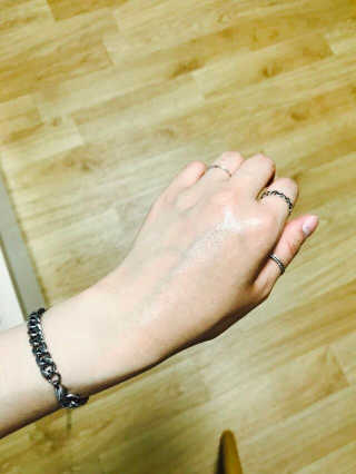 올리엔스 이센셜 데일리 에센스[수분 항산화 앰플에센스] — 4.67점을 준 리뷰어가 2017년 5월 올린 사용 사진