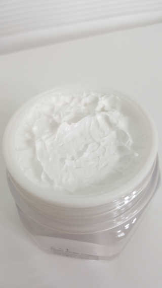 파시스 올인원 진주 화이트닝 크림 100ml — 5점을 준 리뷰어가 2019년 5월 올린 사용 사진