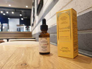 [스킨큐어] 산다화 비타민C 화이트닝 에센스 30ml — 4.5점을 준 리뷰어가 2019년 7월 올린 사용 사진