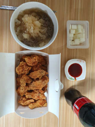 [치킨마루]-  빠사칸윙봉현미 + 콜라 500ml — 3점을 준 리뷰어가 2019년 7월 올린 사용 사진