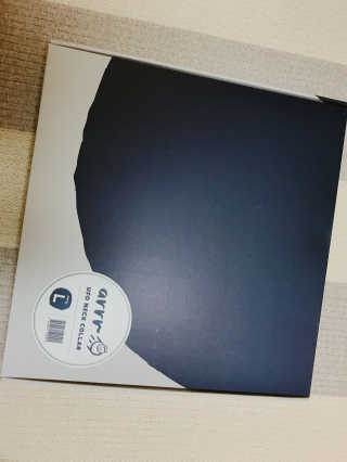 아르르 UFO 넥카라 (navy, gray) — 4.33점을 준 리뷰어가 2017년 10월 올린 사용 사진