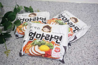 라면 그대로가 제일 맛있는 더엄마라면 — 5점을 준 리뷰어가 2019년 7월 올린 사용 사진