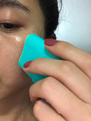 다슈코리아 다슈 솔루션 시카 쉴드 선스틱 — 3점을 준 리뷰어가 2020년 2월 올린 사용 사진