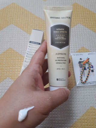 메이메리 쓰리이펙츠 모이스처 톤업크림 50ml — 4점을 준 리뷰어가 2019년 11월 올린 사용 사진