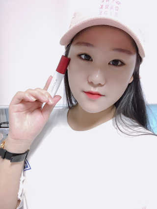 [블랙루즈] 코튼 립 컬러 — 4.83점을 준 리뷰어가 2018년 11월 올린 사용 사진