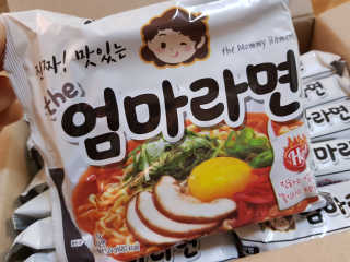 라면 그대로가 제일 맛있는 더엄마라면 — 5점을 준 리뷰어가 2019년 6월 올린 사용 사진