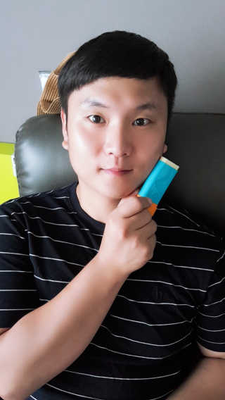 클레어테라피 프로-캄 비타 프레쉬 선스틱 — 5점을 준 리뷰어가 2019년 8월 올린 사용 사진