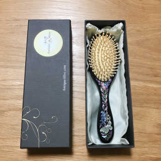 Antique Alive  두피마사지 원목 나전칠기 헤어브러쉬 — 5점을 준 리뷰어가 2018년 7월 올린 사용 사진
