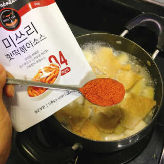 미쓰리떡볶이 just 10 min 패키지 — 5점을 준 리뷰어가 2018년 5월 올린 사용 사진