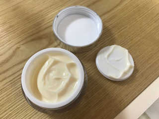 카미안느 프랑스콜라겐크림 — 5점을 준 리뷰어가 2018년 5월 올린 사용 사진