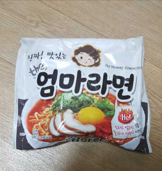 라면 그대로가 제일 맛있는 더엄마라면 — 5점을 준 리뷰어가 2019년 9월 올린 사용 사진