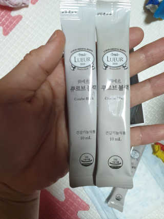 [하우투잇] 뤼에르 쿠르브 블랙 10ml x 30포 총 300ml — 4점을 준 리뷰어가 2020년 3월 올린 사용 사진