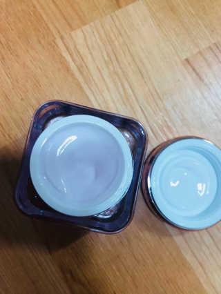 레디 아쿠아 글라스 코팅 크림 — 4.33점을 준 리뷰어가 2017년 10월 올린 사용 사진