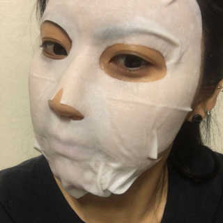 23years old 코쿤 윌로우 실키 마스크 — 5점을 준 리뷰어가 2018년 3월 올린 사용 사진