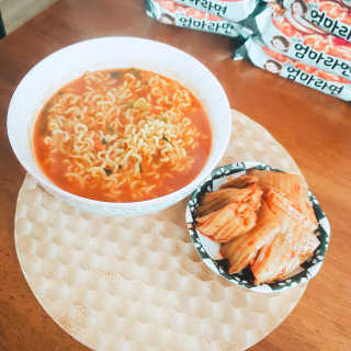 라면 그대로가 제일 맛있는 더엄마라면 — 5점을 준 리뷰어가 2019년 7월 올린 사용 사진