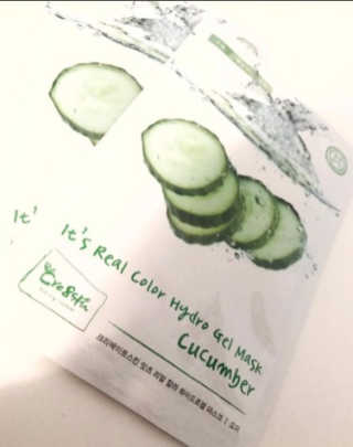 CRE8SKIN(크리에이트스킨) It's Real Color Cucumber — 5점을 준 리뷰어가 2017년 6월 올린 사용 사진