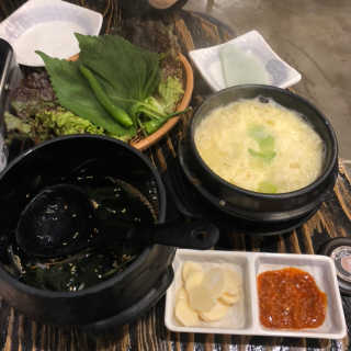 고향원조숯불닭갈비 [고향산천원조숯불닭갈비] 뼈없는 숯불닭갈비 2인세트 — 4.5점을 준 리뷰어가 2018년 10월 올린 사용 사진