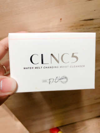 CLNC5 워터 멜트 체인징 클렌저 — 4.67점을 준 리뷰어가 2018년 8월 올린 사용 사진