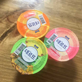 데르뜨 떠먹는 과일 3종, 짜먹는 과일 2종 총 10개 체험 — 4점을 준 리뷰어가 2020년 3월 올린 사용 사진