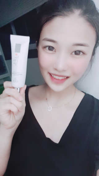 Dr.메디션 리턴 화이트닝 스팟 크림- 달마시안크림 — 5점을 준 리뷰어가 2018년 12월 올린 사용 사진