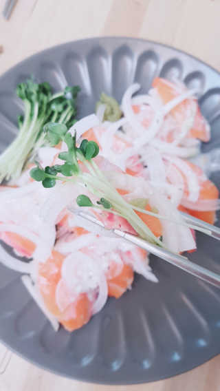 동원산업 항공직송 동원생연어 — 5점을 준 리뷰어가 2019년 7월 올린 사용 사진