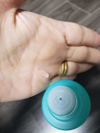 오지아이 워터 밤 모이스처 스킨 에센스 180ml — 5점을 준 리뷰어가 2020년 2월 올린 사용 사진