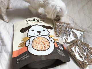 [펫토리아] 맛도 영양도 BEST 한끼뚝딱 강아지 사료 — 5점을 준 리뷰어가 2018년 12월 올린 사용 사진