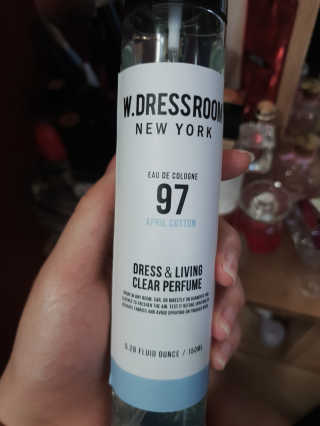 더블유드레스룸 드레스퍼퓸 150ml — 4.17점을 준 리뷰어가 2018년 6월 올린 사용 사진
