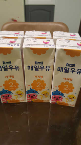 매일우유 멸균 매일우유 저지방 2프로 멸균 핑크퐁 에디션 6입 — 5점을 준 리뷰어가 2017년 12월 올린 사용 사진