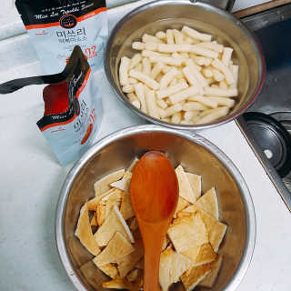 미쓰리떡볶이 just 10 min 패키지 — 5점을 준 리뷰어가 2018년 5월 올린 사용 사진
